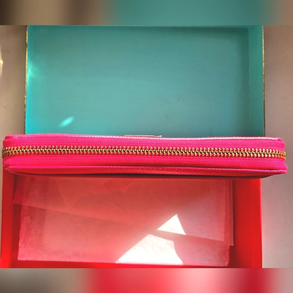 Kate Spade New York Pink and White Stripe Wallet Wristlet with Box - Picture 4 of 14